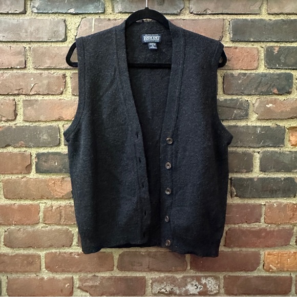 Vintage Land’s End 100% Wool Front Button Sweater Vest in gray black - Picture 1 of 2